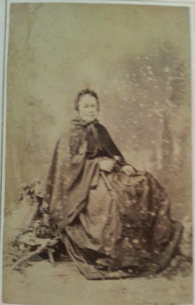 PHOTO possibly old Eliza Somers abt 1880