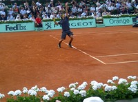 Federer serving